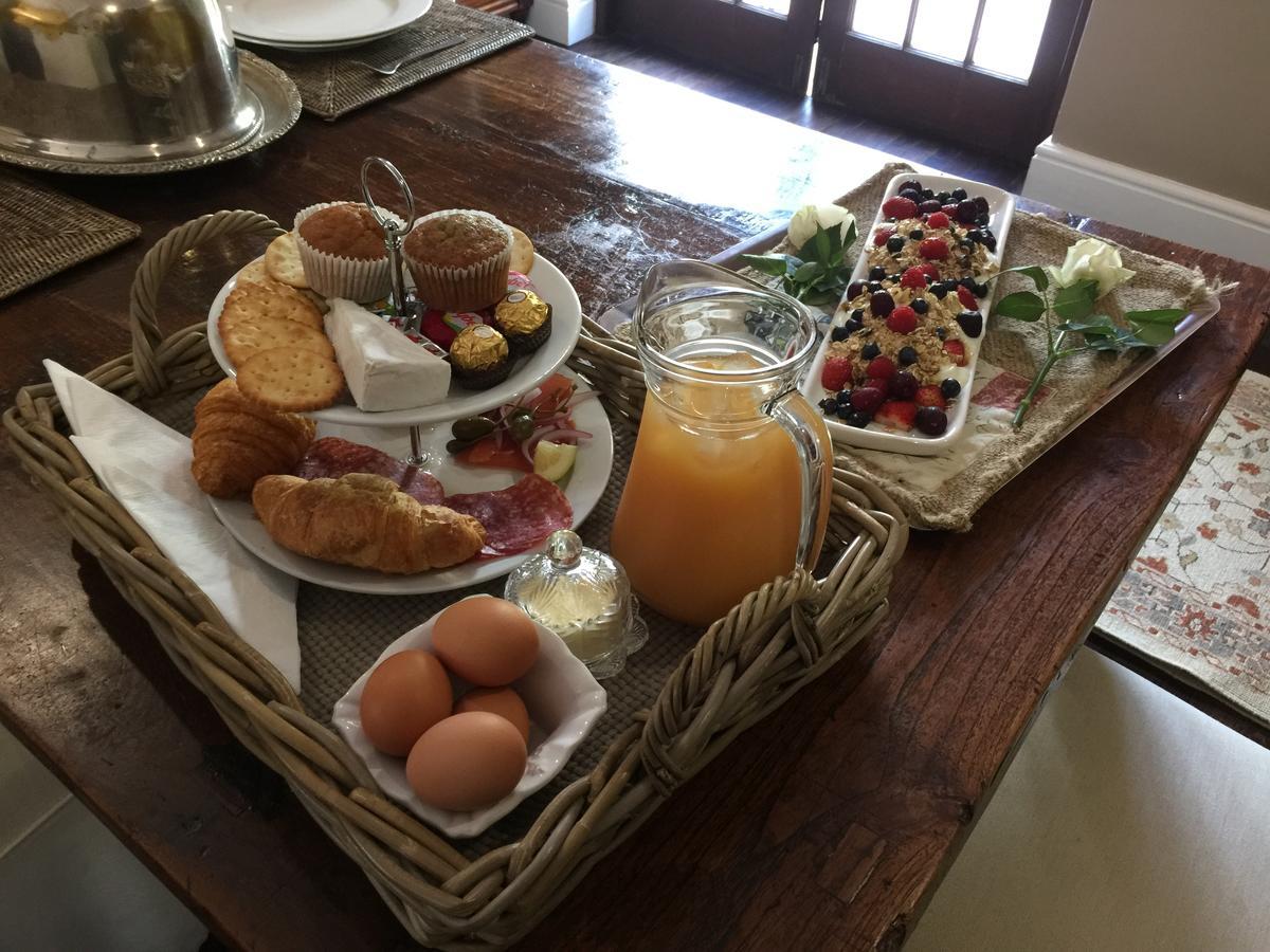 The White Manor Bed & Breakfast เคปทาวน์ ภายนอก รูปภาพ