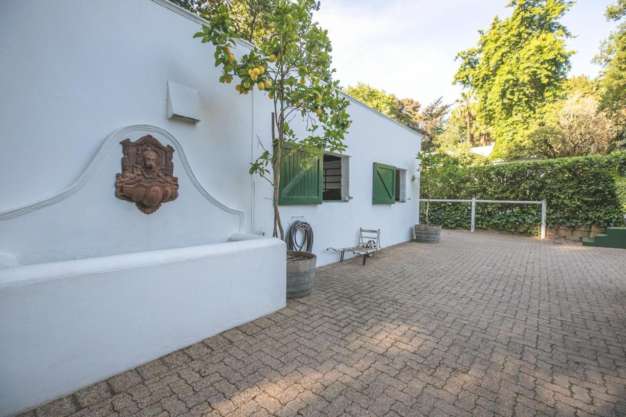 The White Manor Bed & Breakfast เคปทาวน์ ภายนอก รูปภาพ